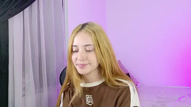 annie_mora webcam