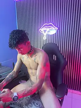 Maximoking26 webcam