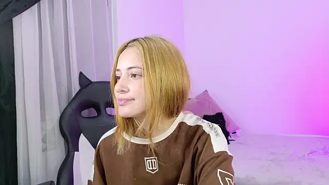 annie_mora