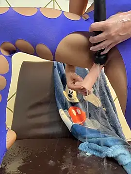 SQUIRTINGQUEEN11