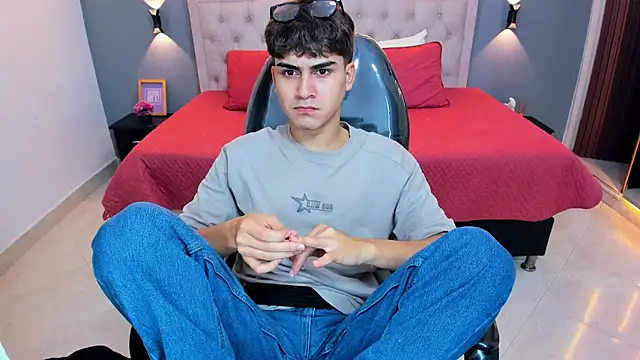 Tommy18__ webcam