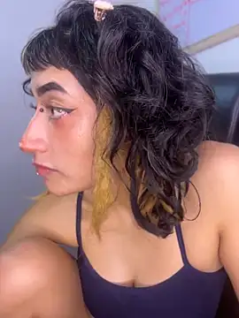baby_akuma webcam