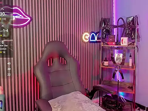 Maximoking26 webcam