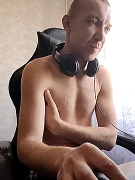 _uncle_mitya-43_ - _uncle_Mitya-43_'s free webcam - UK Sex Cams