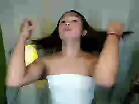 TsCyra_foxxx webcam