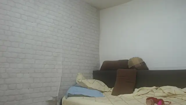 EmmaSquirt webcam