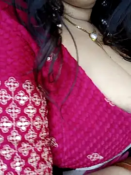 Webcam Model (Aarna111)  is live.Free join now!