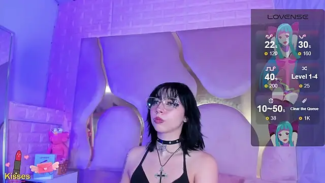 NaniiSisy webcam