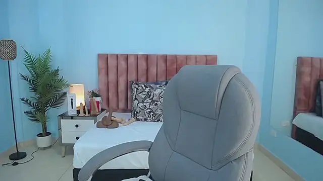 nana_levy webcam