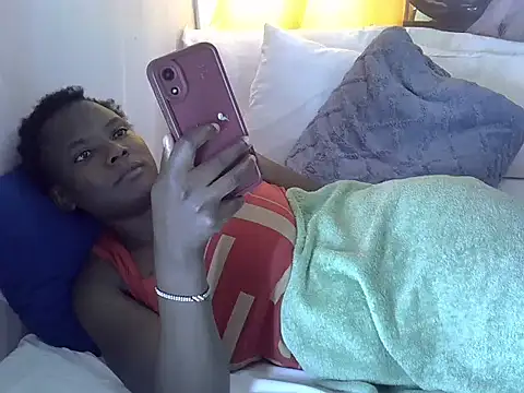 Sweetreena webcam