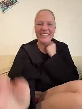 MoniqueLaFee webcam