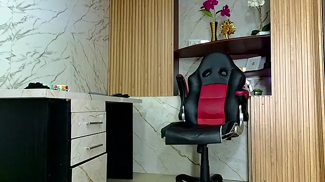 MissEscarleth webcam