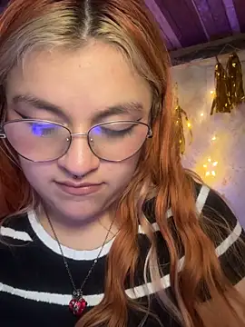 Sophia_Weest99 webcam