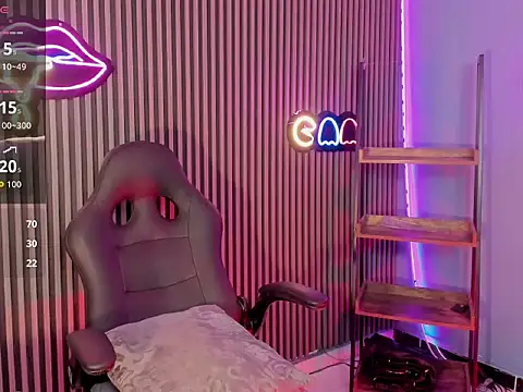 Maximoking26 webcam