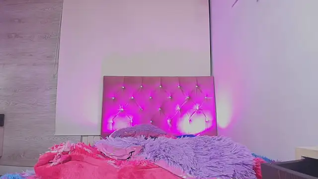 Sary_LittleSmiles webcam