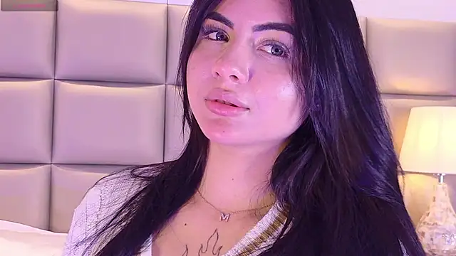 MiaNeill webcam