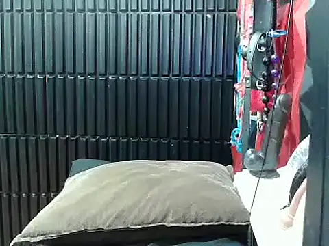 URFUCKINGDOLL webcam