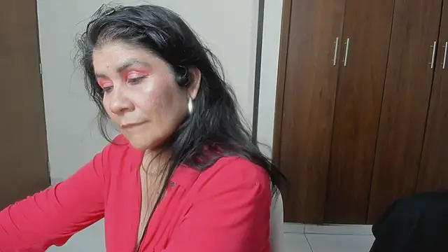 kiraGeiner webcam