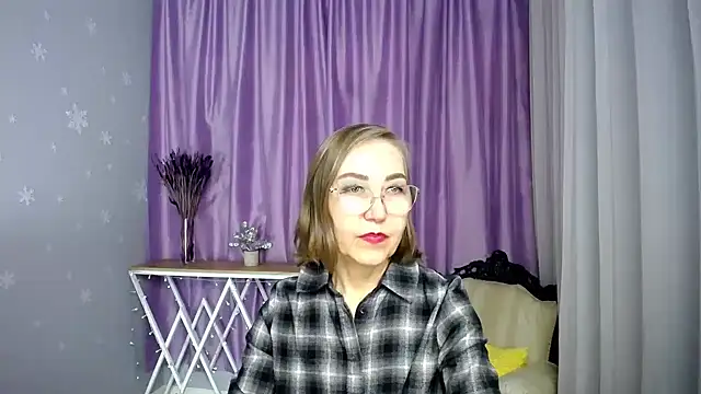 queen_a_n_i webcam