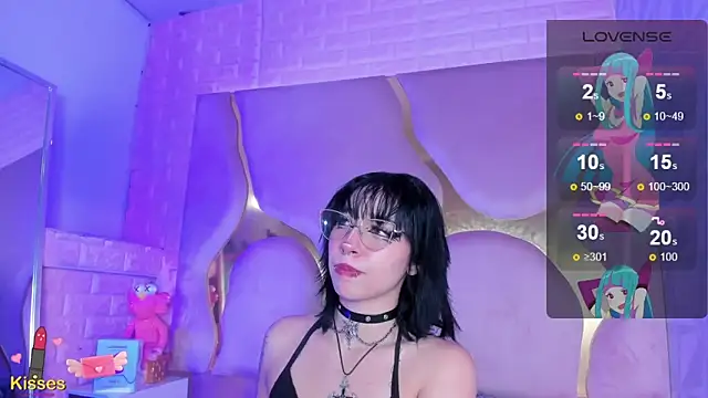 NaniiSisy webcam