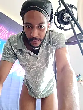 Mikaaa97 webcam