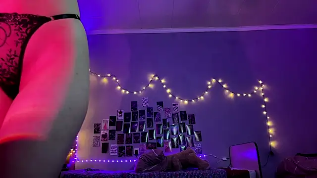 MoonRavelle webcam
