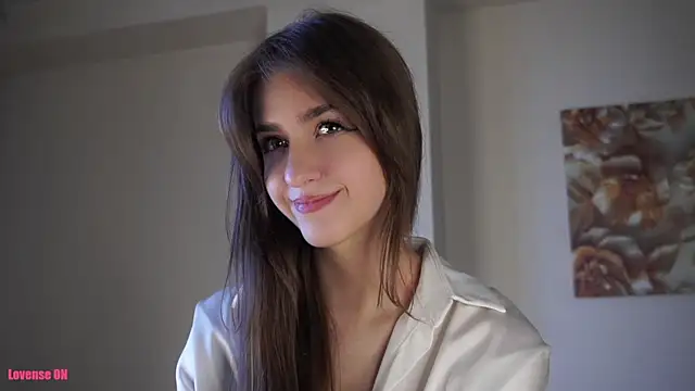 ClarineCasebolt webcam
