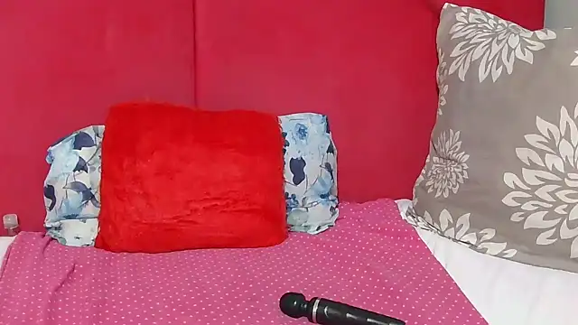 kate89x (F milf) - show pussy