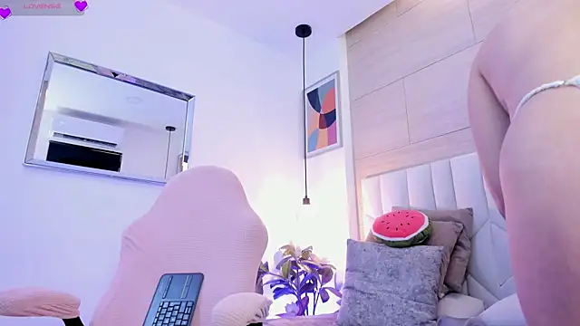 io_chie_ (F young) - Deep dildo and naked climax