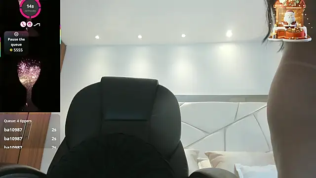 Natasha_Kiim_ webcam