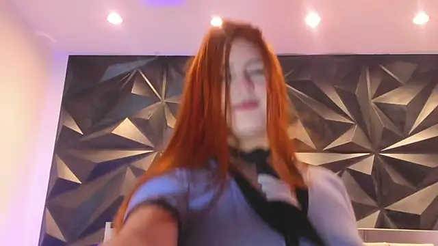 megan_whitee__ webcam