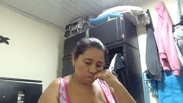 adrixxx38 webcam