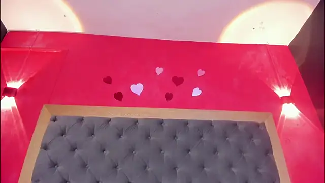 YayaHilton webcam