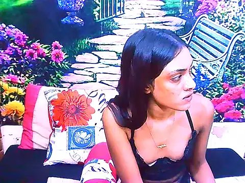 IndianPretty14u2Luv webcam