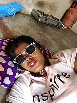 Riyakumari_hot66 webcam