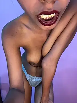 Small_Titss webcam