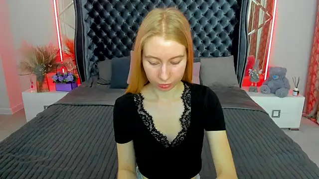 Alina_Blonde webcam