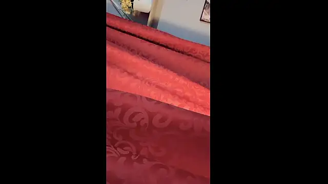 micandy-lovee - MiCandy-Lovee's free webcam - UK Sex Cams