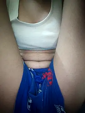 Aaradhna-_hoy webcam
