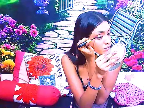 IndianPretty14u2Luv webcam
