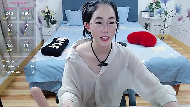 mila-baby-99 webcam