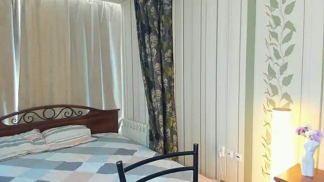 JulissaLipoma webcam