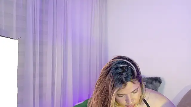 KylieVennet webcam