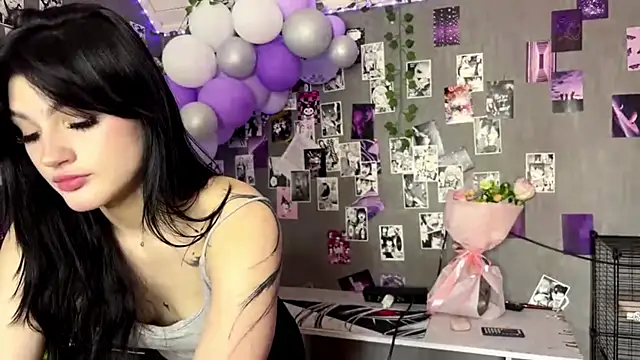 SallieStrahin webcam