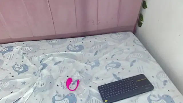 azaharasaenzcm101 webcam