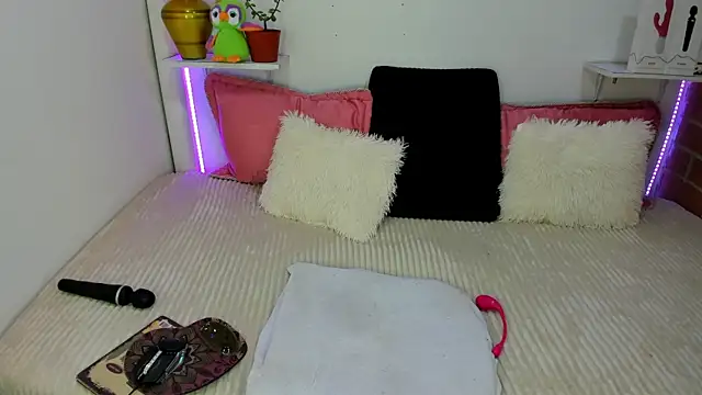 rukminilatin webcam