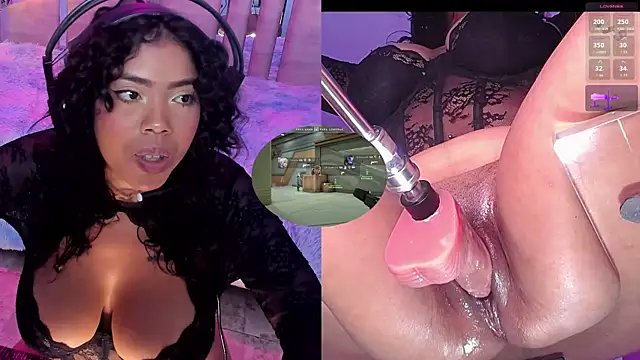 NinaCapelli webcam