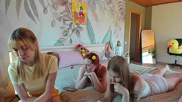 _capybara_0_0 - _capybara_0_0's free webcam - UK Sex Cams
