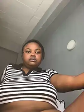 Curveysinaa live sex cam