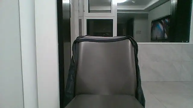 nole_china7 (Ask my age) - talk / fun / cum